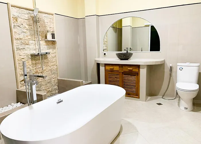 Ayodya Batur 4*